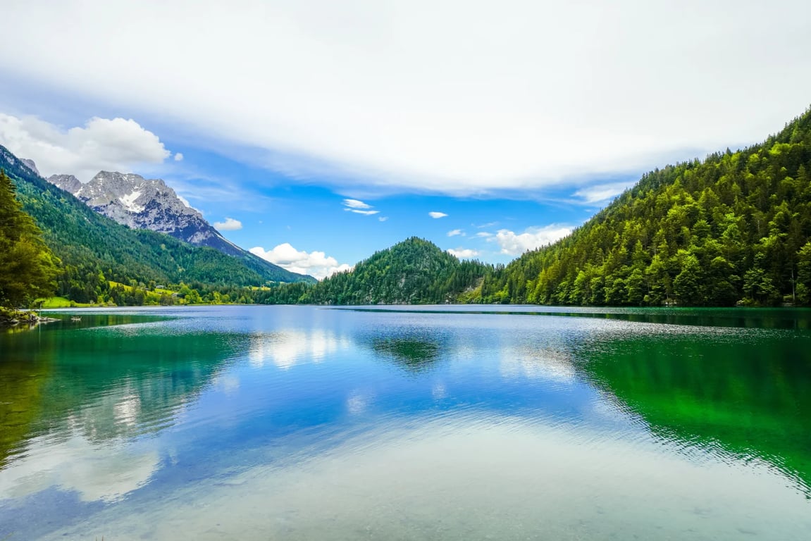 Tohle jezero bere dech: voda tak čistá, že ji lidé pijí přímo z hladiny a nevěří vlastním očím