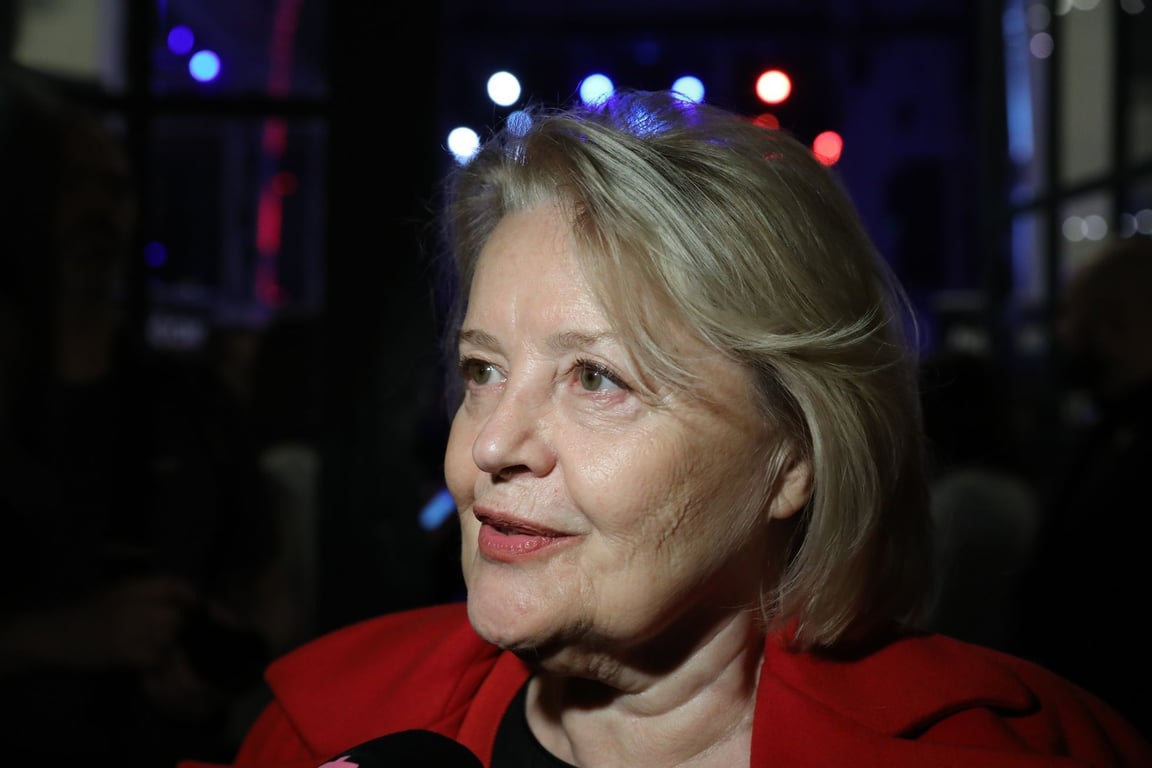 „Proč najednou lidé volí nevzdělané a přímo šílené politiky?“ ptá se Magda Vášáryová