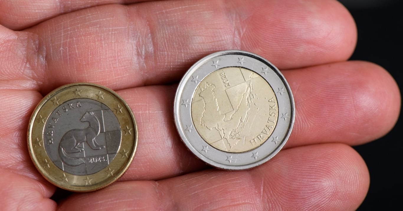 Rozhodně s nimi neplaťte: Tisíce Čechů doma drží tyto vzácné euromince, které se prodávají za 150 000 Kč