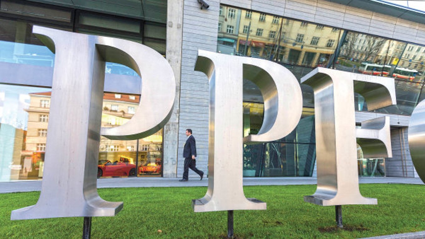 PPF získává navrch nad rodinou Berlusconiových v souboji o kontrolu nad ProSiebenSat.1