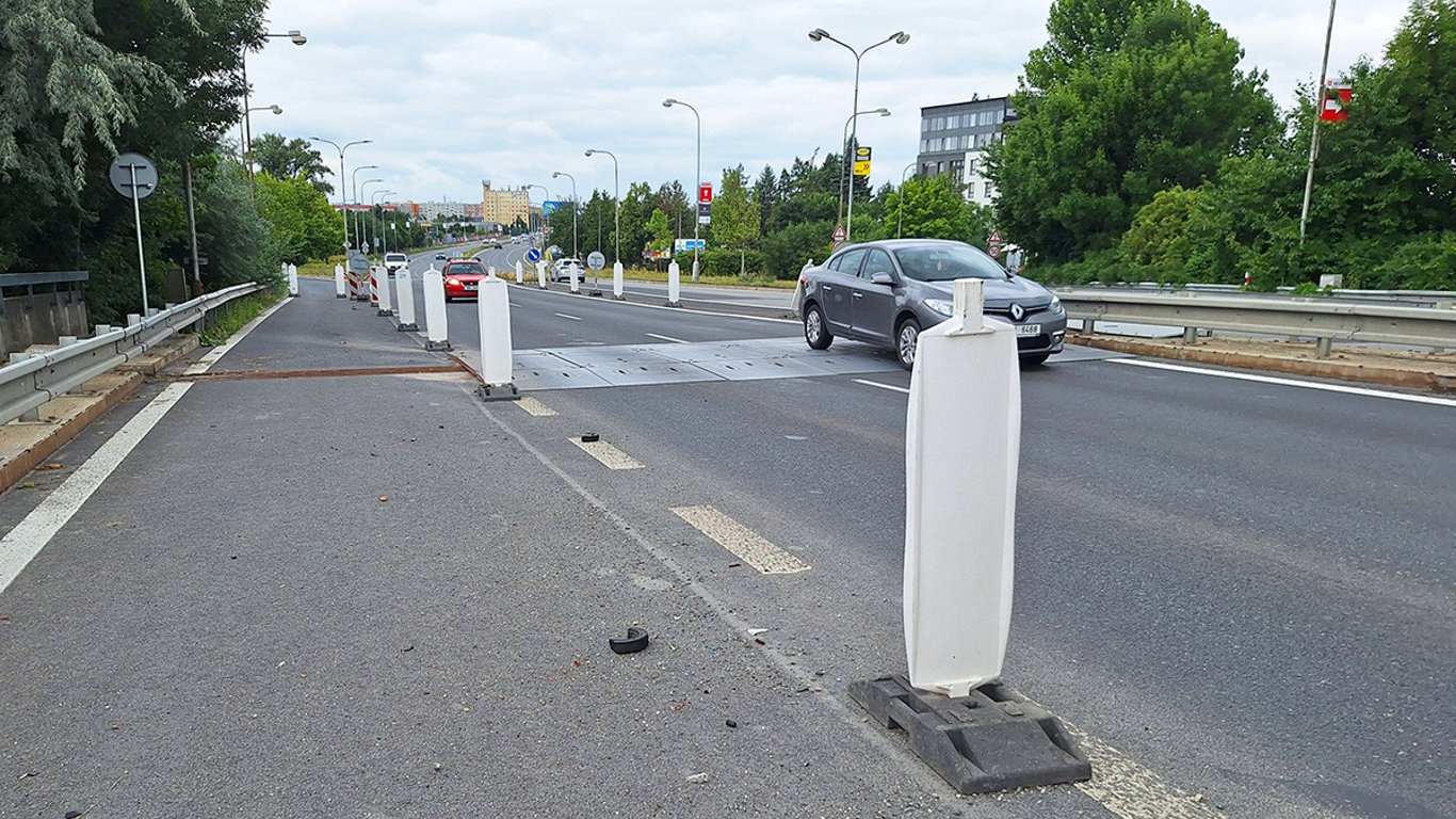 Zdržení na průtahu Olomoucí. Začíná oprava mostu u Baumaxu, potrvá do prosince