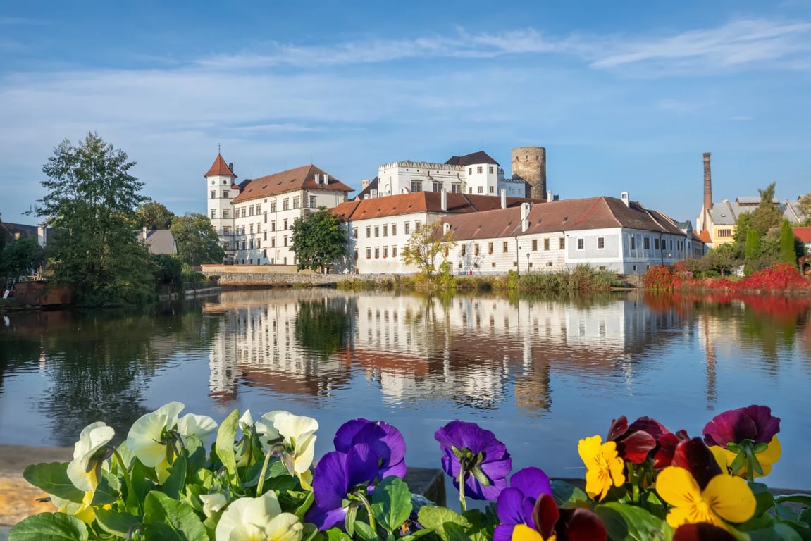 Zapomeňte na Krumlov i Třeboň. To nejhezčí město jižních Čech zná jen pár zasvěcených cestovatelů.