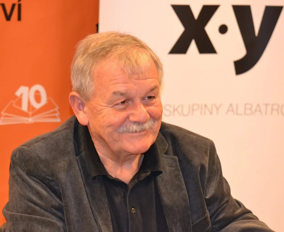 Karel Šíp vyfocení na tiskové konferenci v roce 2012