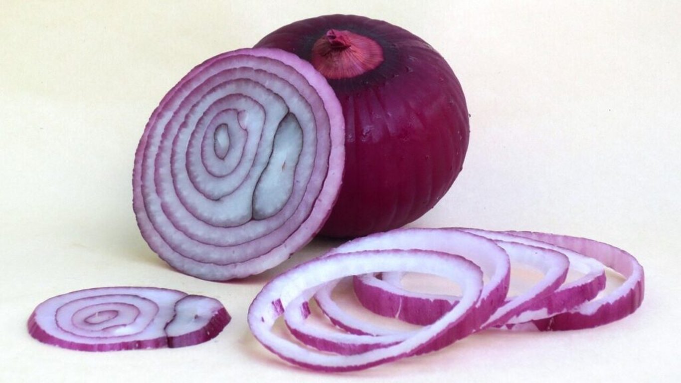 Cibule proti rzi a zašlému kovu