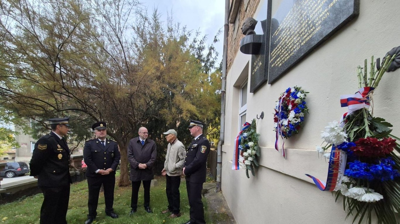 Parašutisty Gabčíka a Kubiše ukrývali v Plzni Královi. Nacisté celou rodinu zavraždili