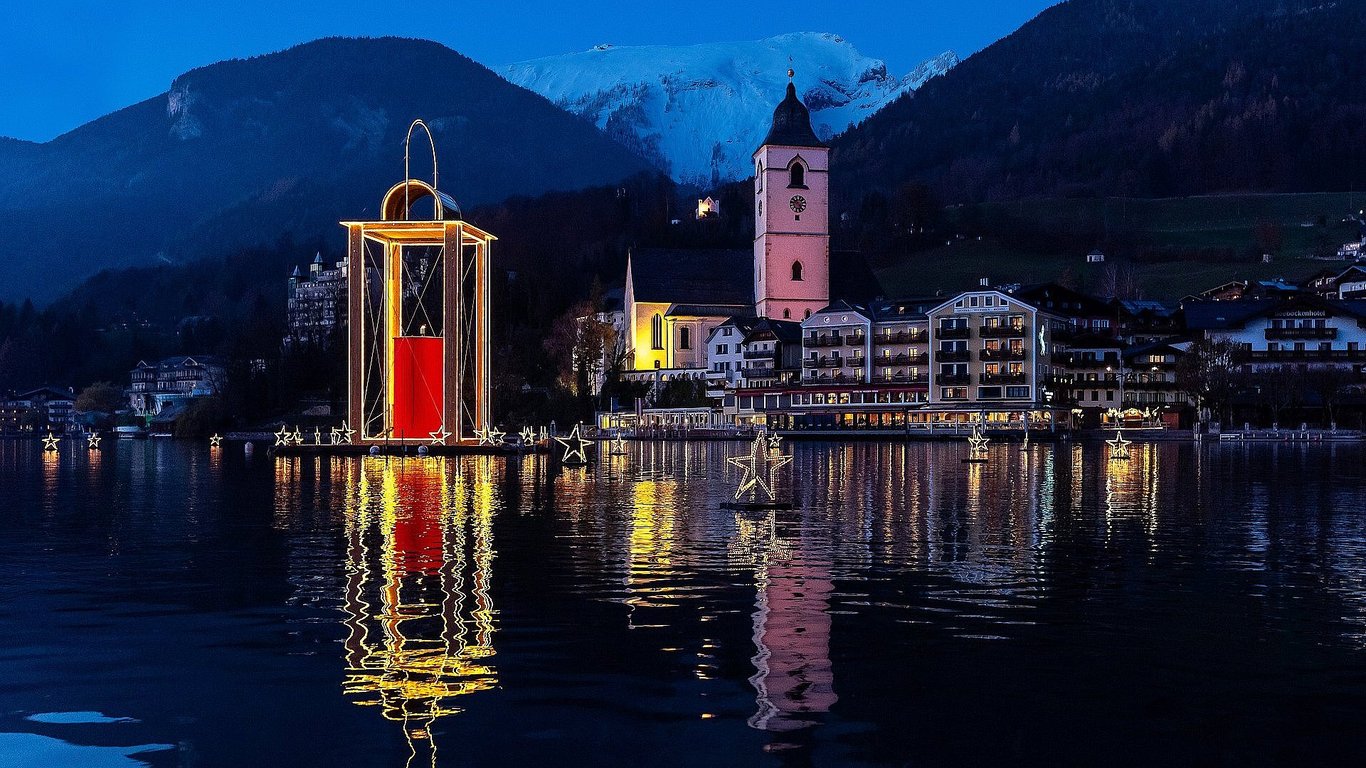 Když svíčky svítí, lodě plují a perníčky voní: Advent na jezeře Wolfgangsee
