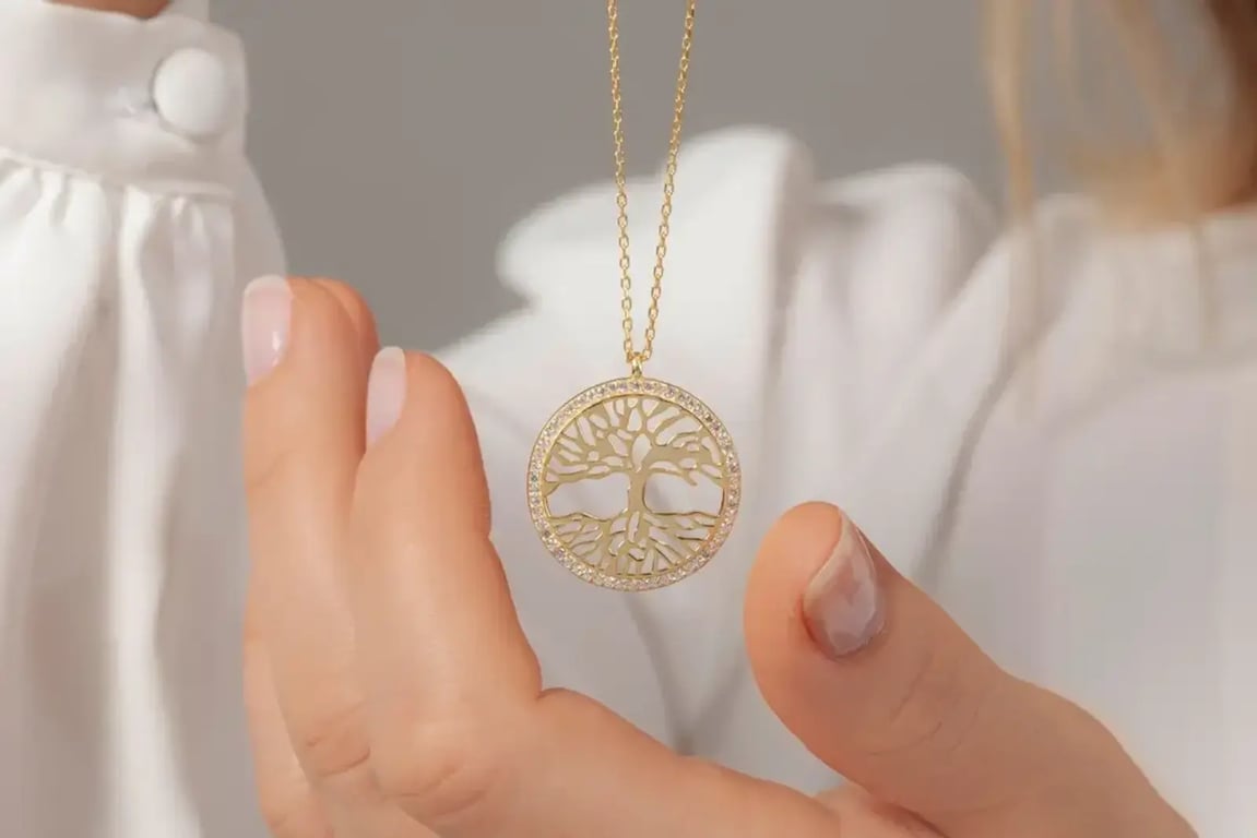 Pět originálních doplňků do 120 Kč, které z nudné myši udělají módní ikonu podzimu