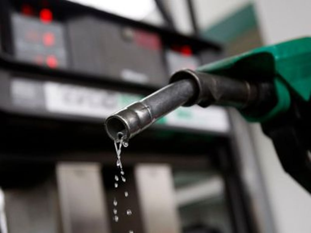 Petrolejář: Emisní povolenky na benzin a topení jsou paskvil. Planetu nespasí
