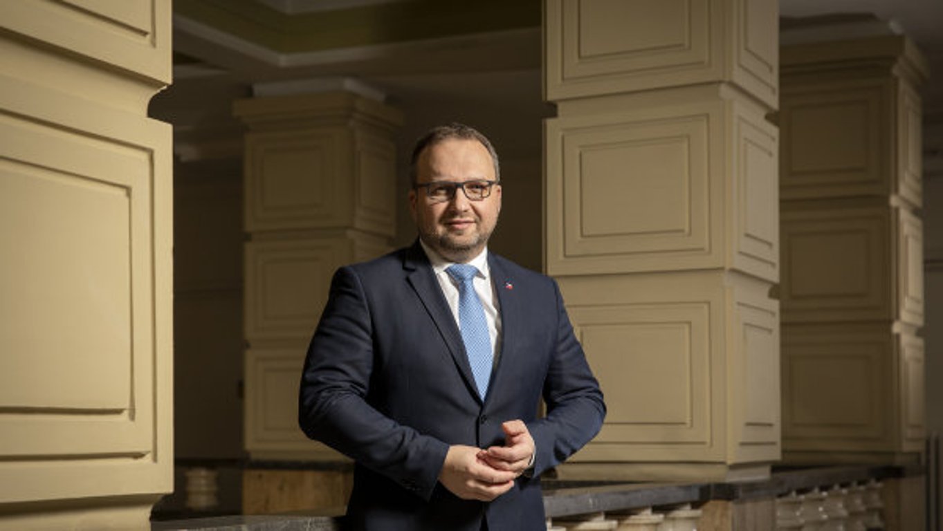Vláda už nebude předkládat Sněmovně návrh rozpočtu, řekl Jurečka. Hnutí ANO to kritizuje