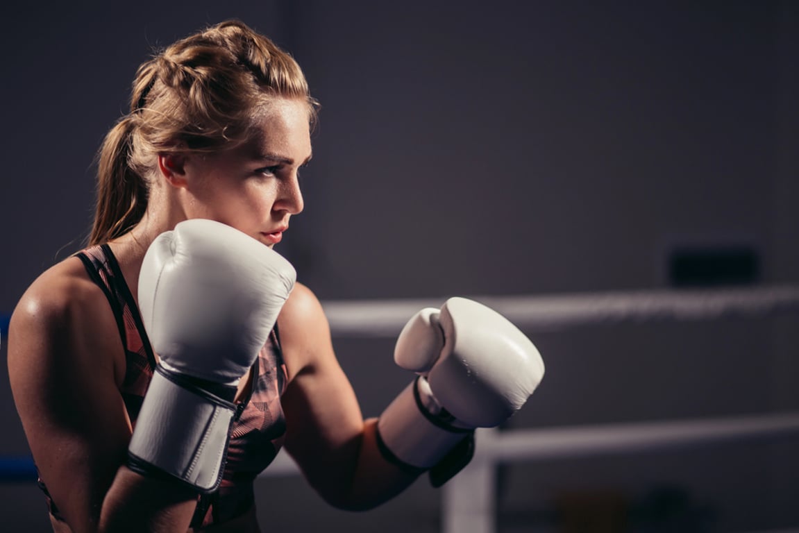 Boxerka Brooke šla do spodního prádla a ukázala, jak tvrdá dřina změnila její postavu