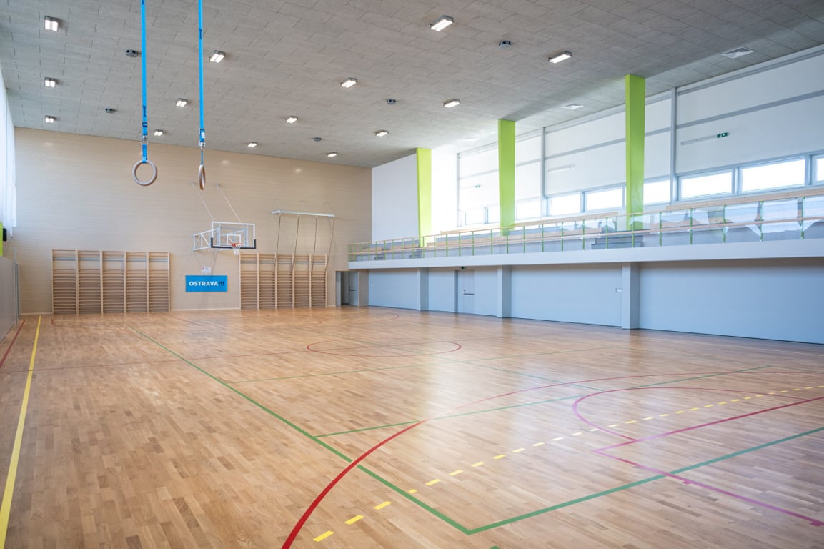 FOTO: V ostravském Pustkovci otevřela zrekonstruovaná sportovní hala