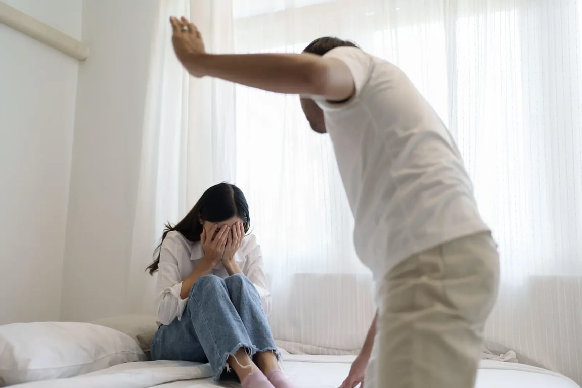 Jak poznamená ženu život s dominantním otcem. Hluboké jizvy si nese do konce života, tvrdí psycholog