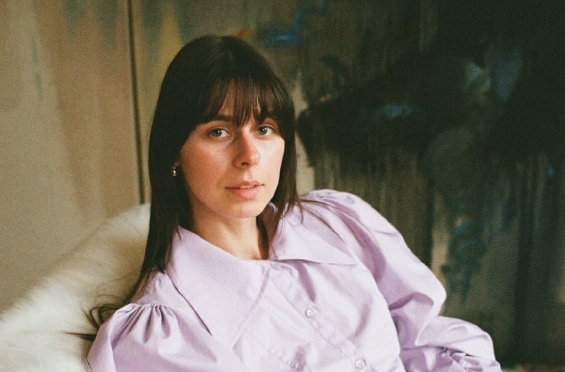 „Krása a styl nejsou o kopírování trendů, ale o spojení s vlastní identitou,” říká módní návrhářka Natalis Deschanel Repkovská
