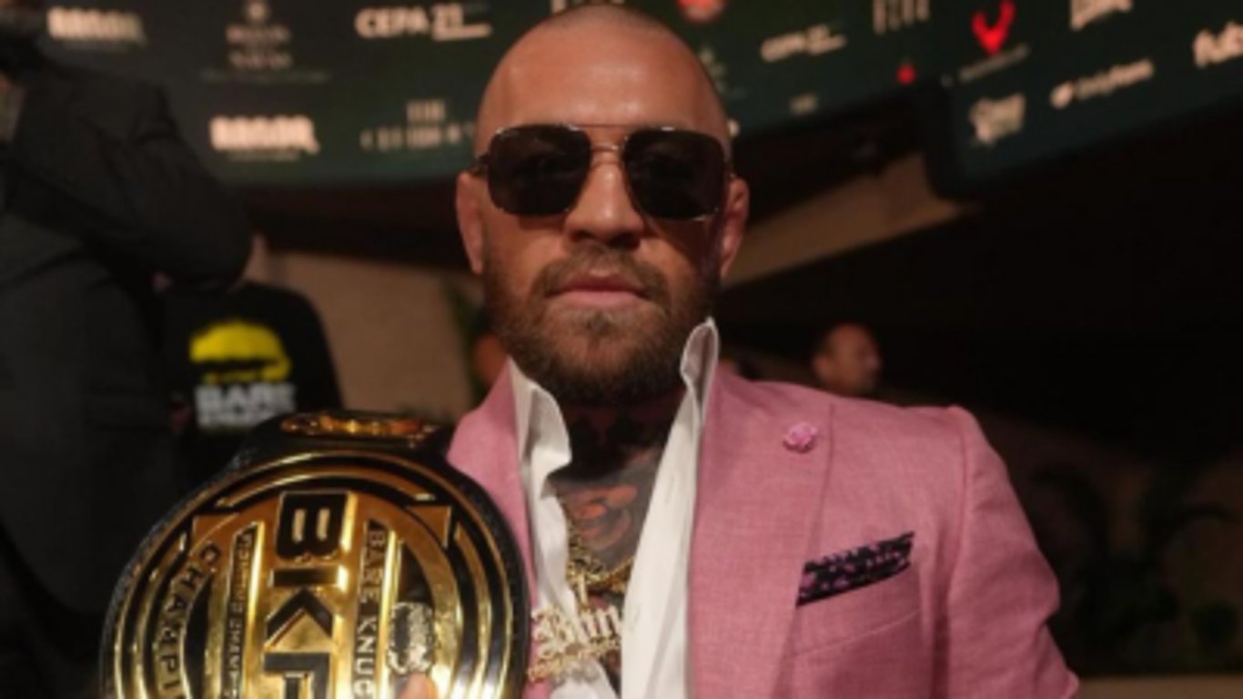 Tak přece. Conor McGregor oznámil, že bude kandidovat na prezidenta Irska
