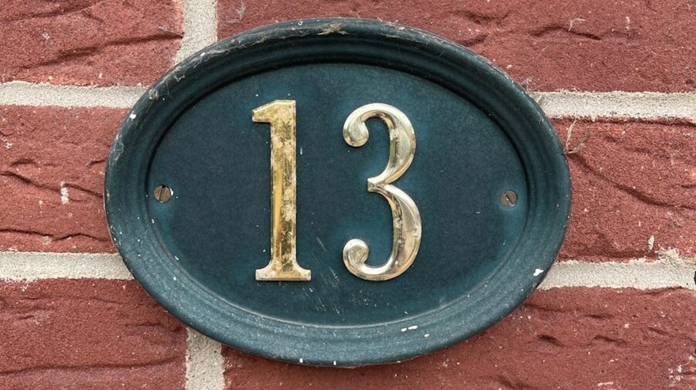 Číslo 13