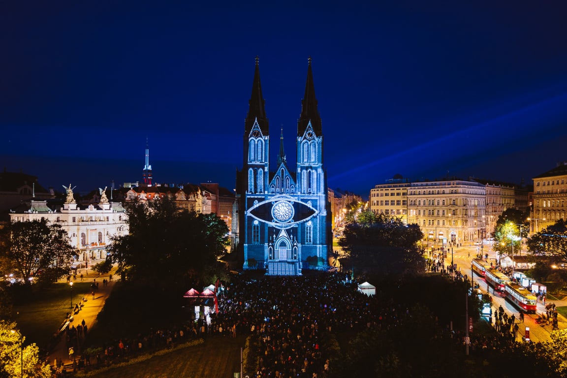 Videomapping na Staroměstské radnici. Podzimní Signal Festival rozsvítí město