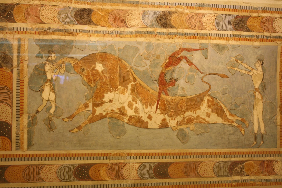 minoan-bull-leaping-396