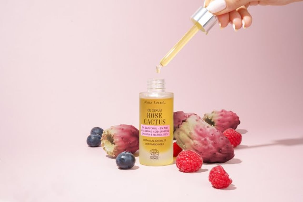Objevte kouzlo přirozené péče: ALMA SECRET – ROSE CACTUS BIO pleťové sérum z opuncie