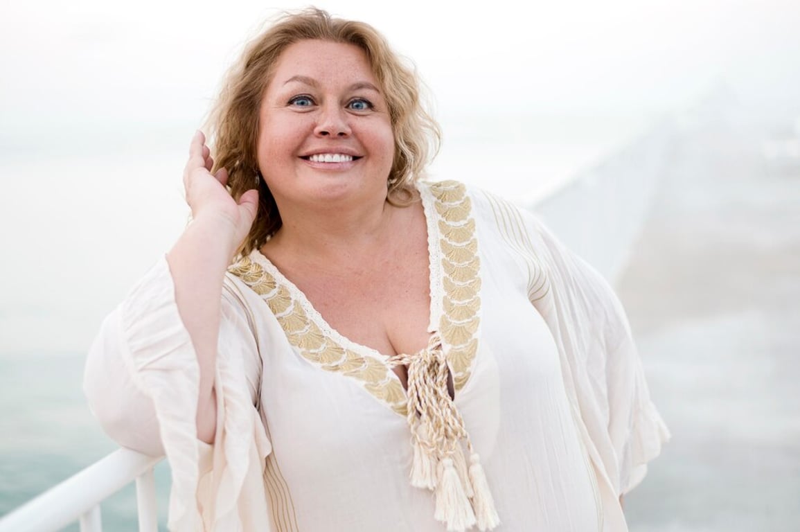 Oblečení pro starší dámy s nadváhou: víte, jak si ubrat správným outfitem až 10 kilo?