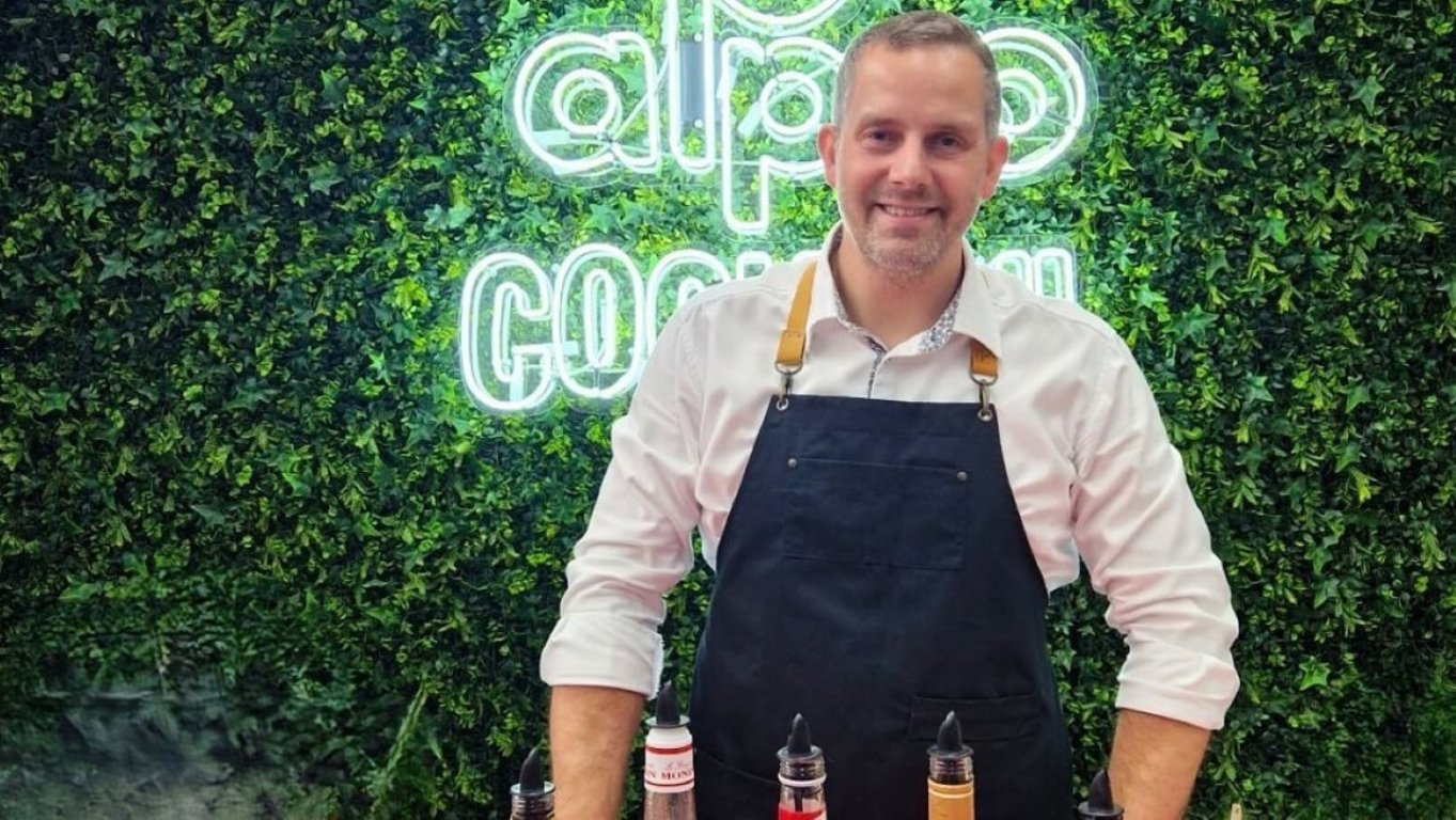 Barmanským mistrem Evropy je Martin Vogeltanz z Plzně. Porazil kolegy z 22 zemí