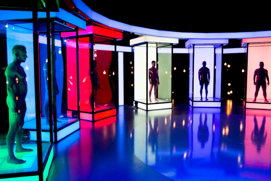 Češi se budou v televizi seznamovat nazí. Nejstaršímu účastníkovi domácí verze Naked Attraction je 70 let