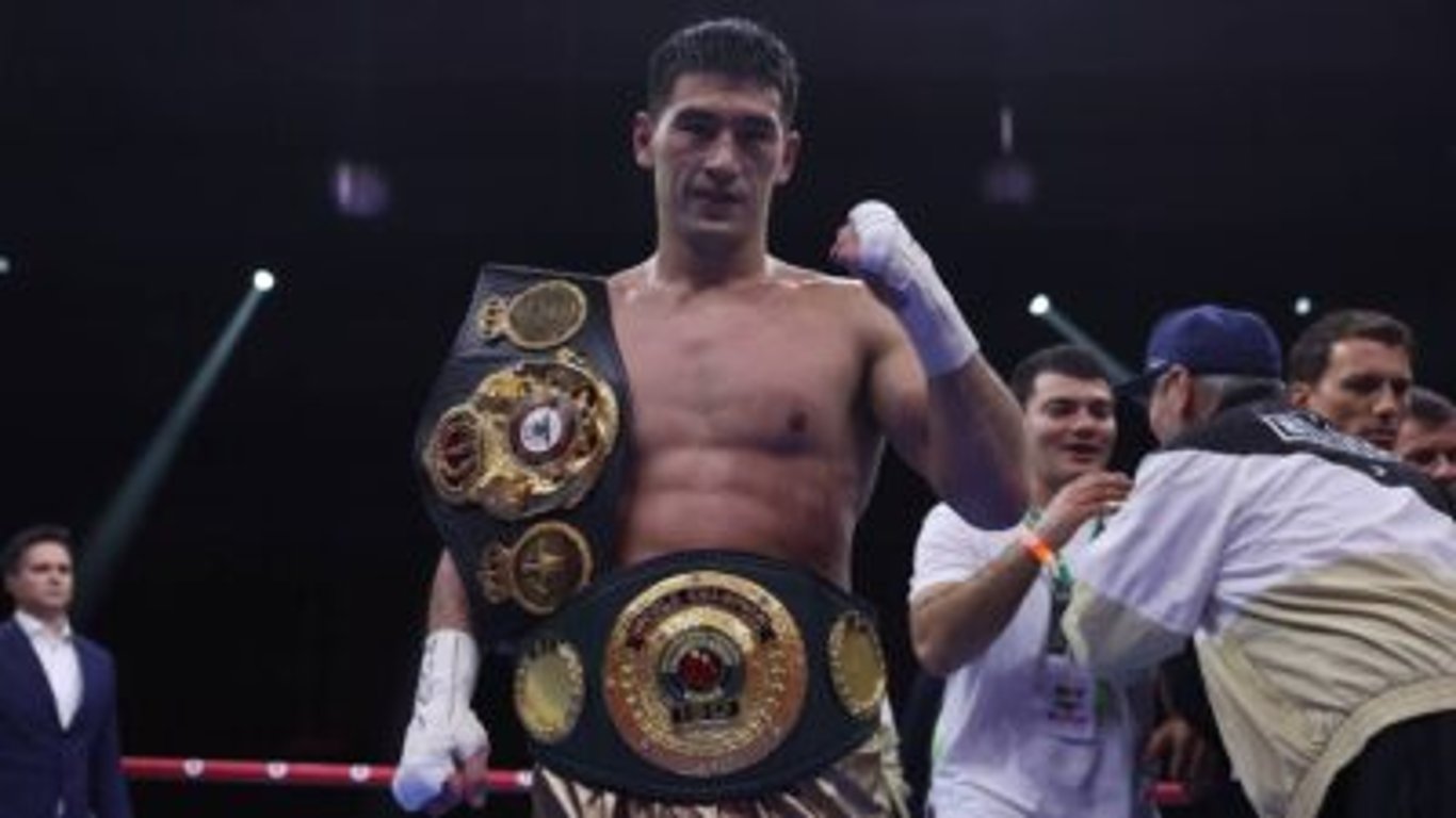Světový šampion v boxu Dmitrij Bivol upřímně: Proti Khabibovi bych na ulici neměl šanci