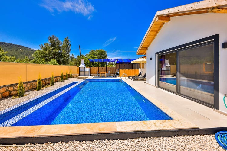 1kiralik-yazlik-tatil-villasi-villa-erisa- (14).jpg