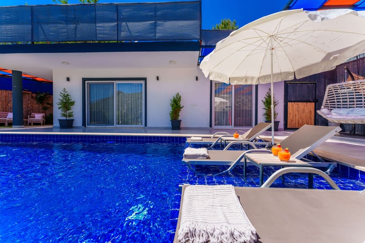 1kiralik-tatil-villasi-villa-emek- (17).jpg