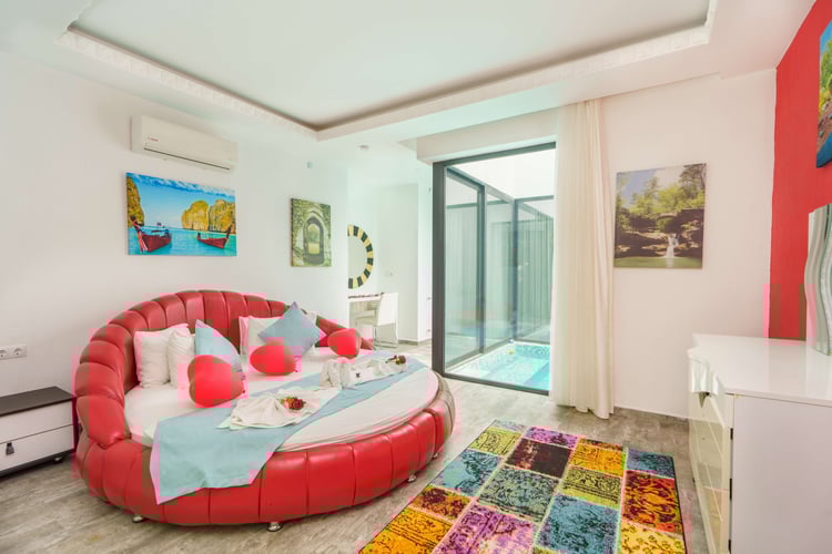 1kiralik-yazlik-villa-villa-leonardo (25).jpg