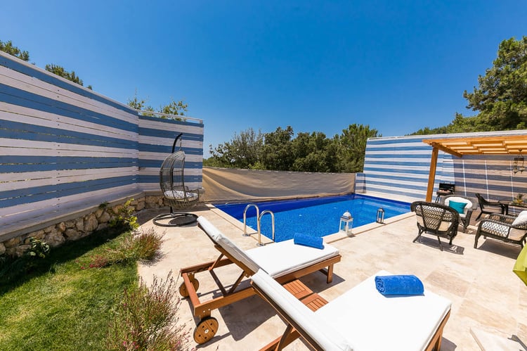 1kiralik-yazlik-tatil-villasi-villa-sunset-three- (19).jpg