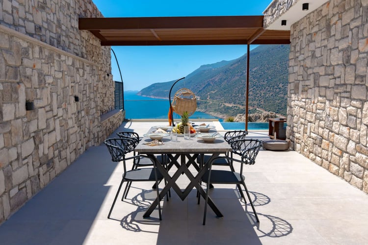 1kiralik-deniz-manzarali-villa-villa-akbulut-duo- (5).jpg