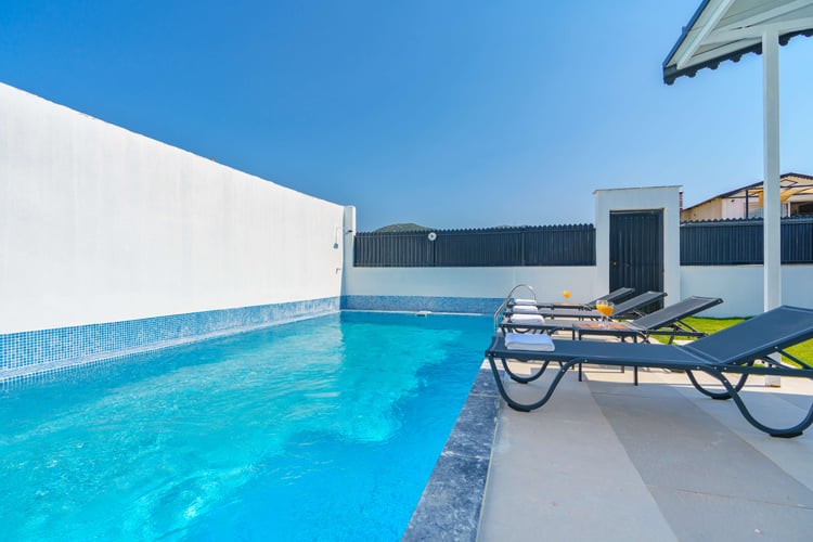 1kiralik-yazlik-villa-villa-zehra- (14).jpg