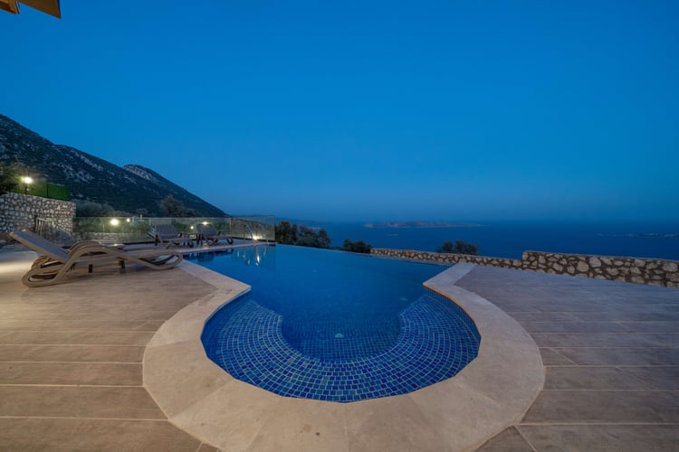 1kiralik-yazlik-villa-villa-buyuk-ada- (31).jpg