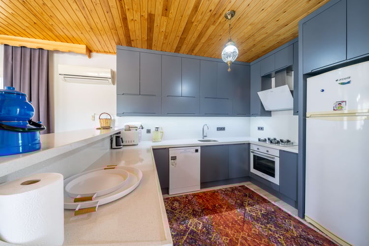 1kiralik-tatil-villasi-villa-güneş-kaş- (25).jpg