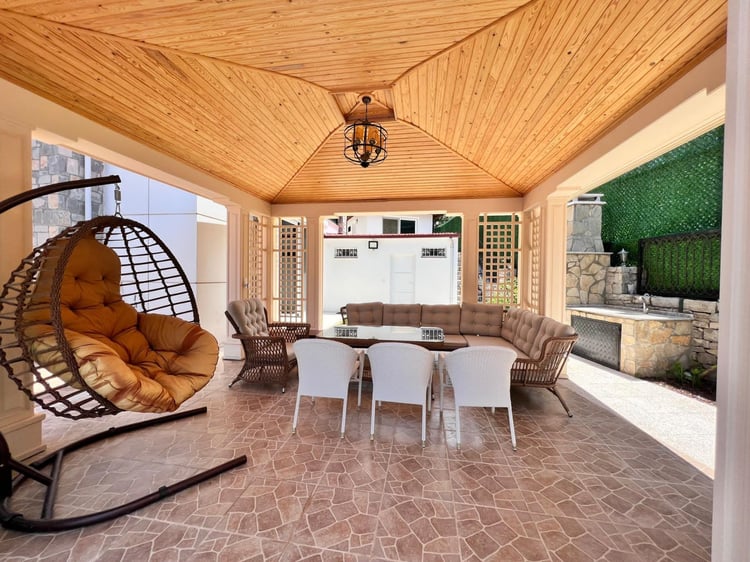 1kiralik-kalabalık-aileler-icin-uygun-villa-villa-gulistan- (9).jpeg