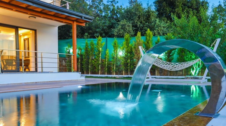 1kiralik-yazlik-villa-villa-favori-one- (10).jpeg