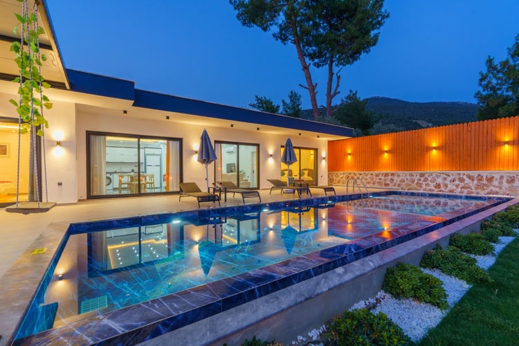 1kiralik-muhafazakar-villa-villa-tuna- (16).jpg