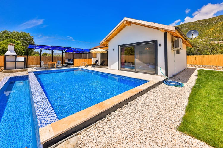 1kiralik-yazlik-tatil-villasi-villa-erisa- (13).jpg