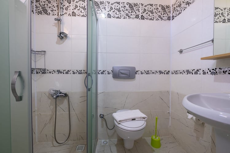 1kiralik-yazlik-villa-villa-melis-hisarönü- (21).jpeg