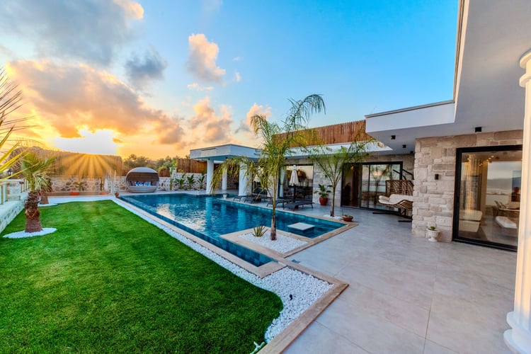 1kiralik-yazlik-jakuzili-villa-villa-elysium- (24).jpeg