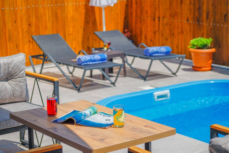 1kiralik-yazlik-villa-villa-tuana- (10).jpg