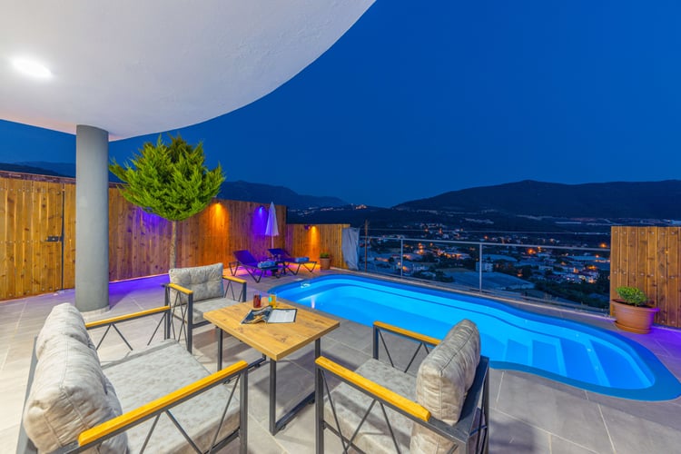 1kiralik-yazlik-villa-villa-tuana- (17).jpg