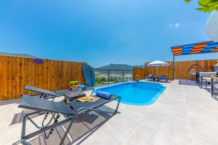 1kiralik-yazlik-villa-villa-tuana- (2).jpg