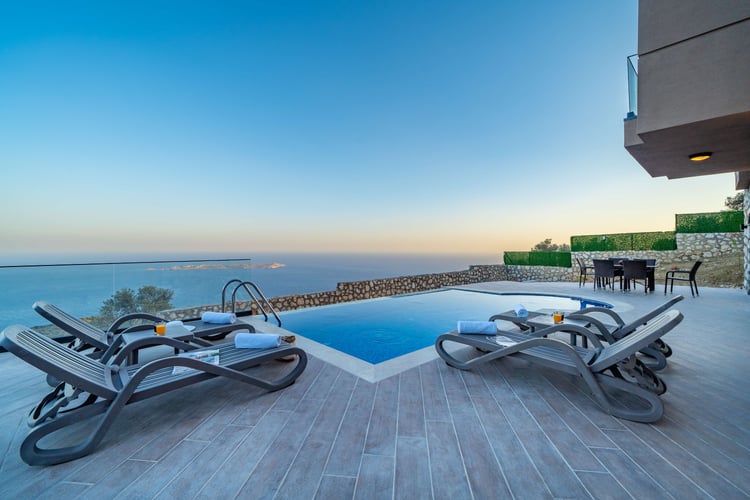 1kiralik-yazlik-villa-villa-buyuk-ada- (25).jpg