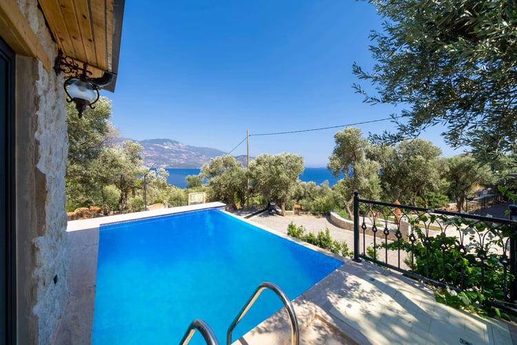 1kiralik-deniz-manzarali-villa-villa-olive-muarkuru- (12).jpg