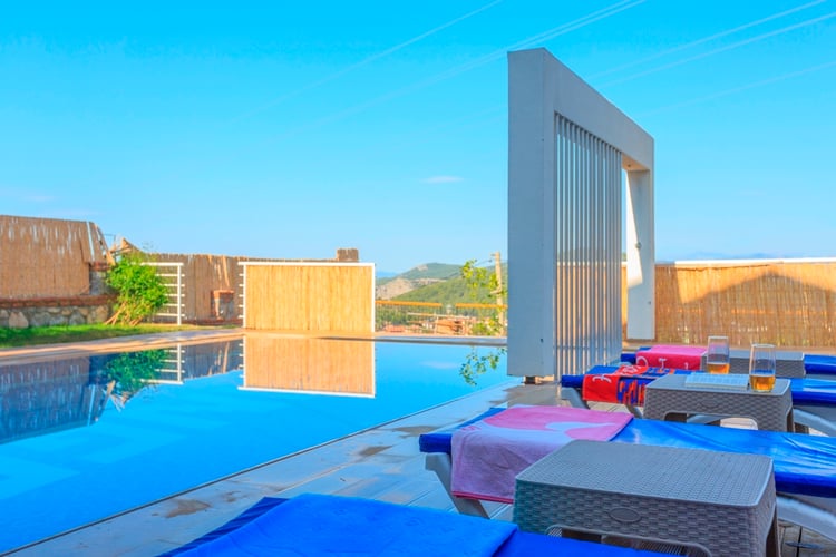 1jakuzili-yazlik-villa-villa-angel-prestige-g- (10).jpg