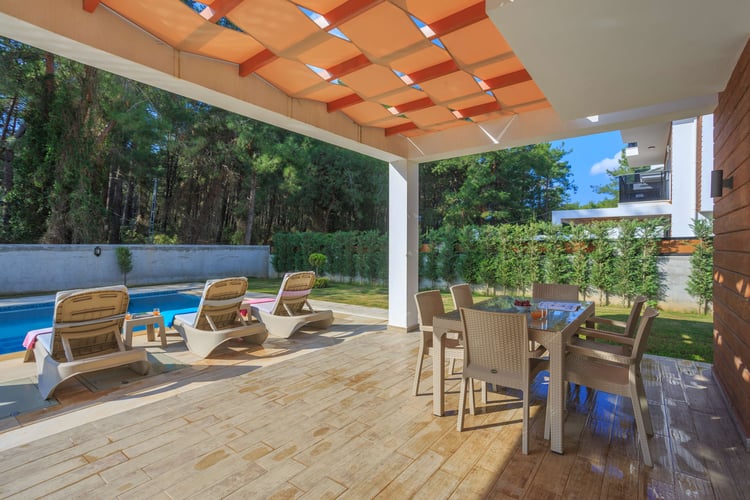 1kiralik-yazlik-tatil-villasi-villa-hisar-prestige-a- (18).jpg