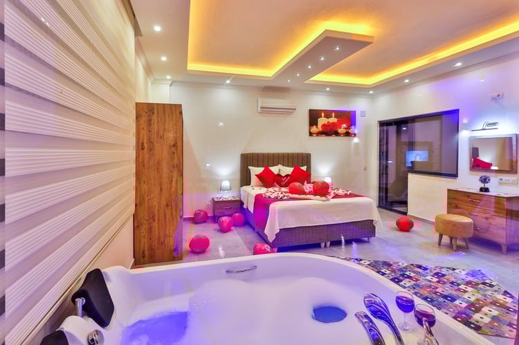 1jakuzili-kiralik-villa-villa-cancan- (38).jpg