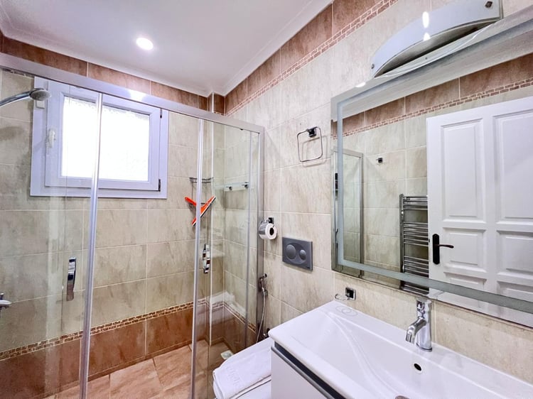 1kiralik-kalabalık-aileler-icin-uygun-villa-villa-gulistan- (25).jpeg