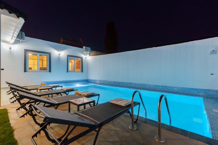 1kiralik-yazlik-villa-villa-zehra- (19).jpg